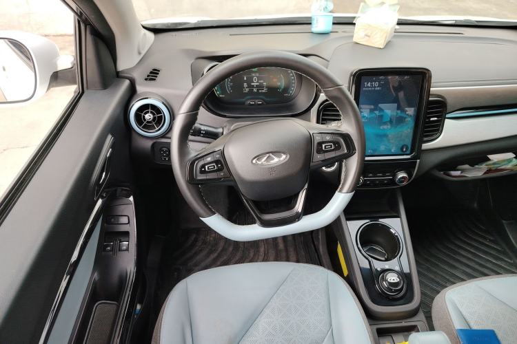 Used Chery QQ Little Ant 2022 Restyled Version Sweet Pink Edition Low-Sugar Version Lithium Iron Phosphate Battery 30.7 kWh 30 kW 301 km Steering Wheel