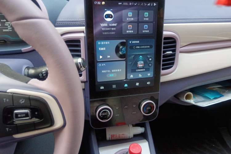 Used Chery QQ Little Ant 2022 Me 301km Romance Phosphate Lithium-Iron Audio And AC Panel