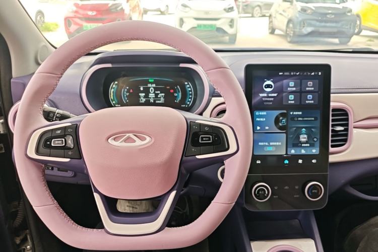 Used Chery QQ Little Ant 2022 Mei Romance 30.6 kWh Center Console