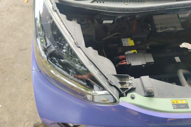 Used Chery QQ Little Ant 2022 Sweet Pink Edition Half-Sugar Version Lithium Iron Phosphate 29.2 kWh 30 kW 301 km Engine Bay Right