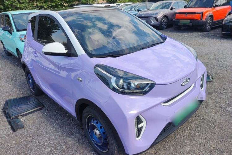 Used Chery QQ Little Ant 2022 Revised Version Sweet Pink Edition Half-Sugar Version Lithium Iron Phosphate 30.7 kWh 30 kW 301 km Front Right 45 Deg