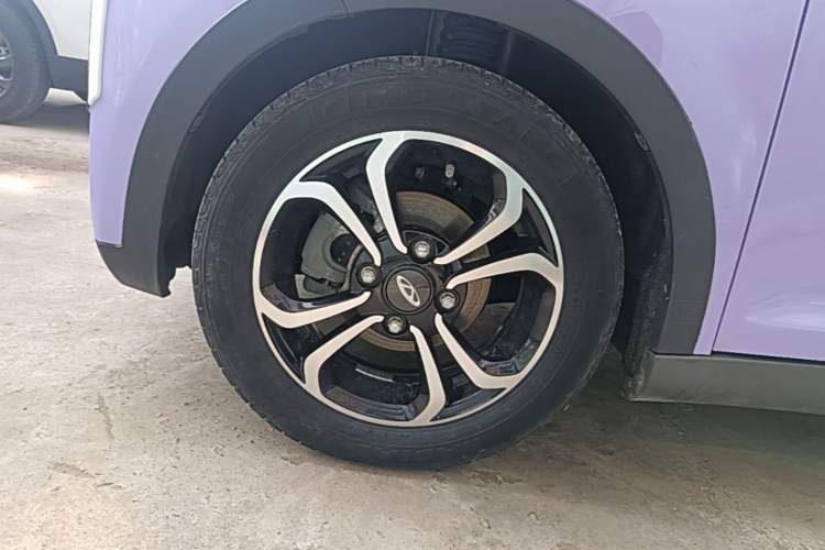 Used Chery QQ Little Ant 2022 Me 301km Rococo Lithium Iron Phosphate Left Front Wheel Hub