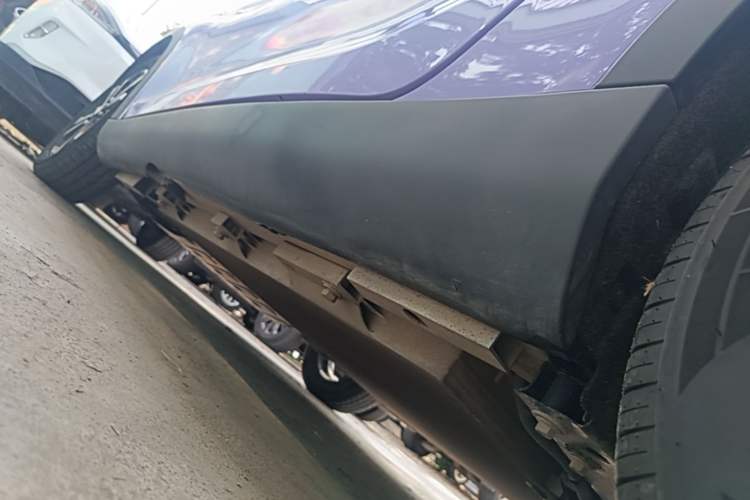 Used Chery QQ Little Ant 2022 Me 301km Rococo Lithium Iron Phosphate Left Side Sill