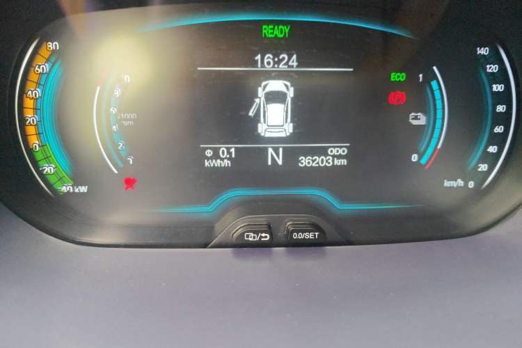 Used Chery QQ Little Ant 2022 Me 301km Romance Phosphate Lithium-Iron Odometer Close Up