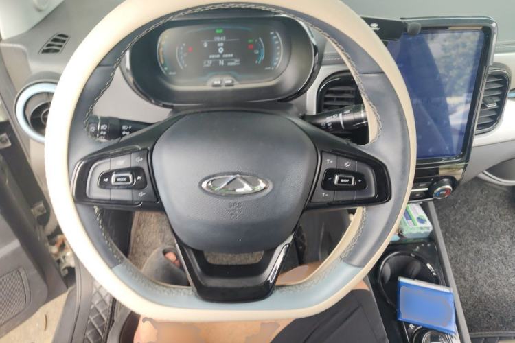 Used Chery QQ Little Ant 2022 Sweet Pink Edition Half-Sugar Version Lithium Iron Phosphate 29.2 kWh 30 kW 301 km Steering Wheel