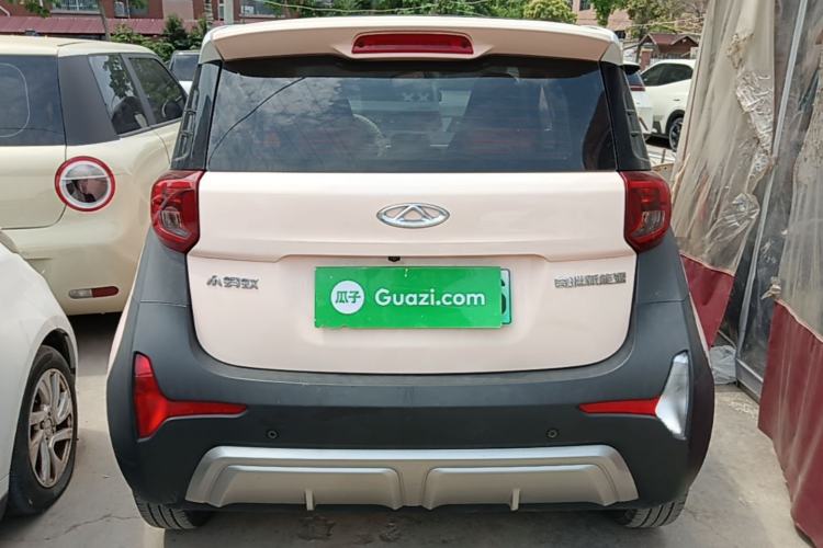 Used Chery QQ Little Ant 2022 Restyled Version Sweet Pink Edition Half-Sugar Version 30.6 kWh 30 kW 301 km Rear
