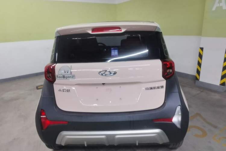 Used Chery QQ Little Ant 2022 Revised Version Sweet Pink Edition Half-Sugar Version Lithium Iron Phosphate 30.7 kWh 30 kW 301 km Rear