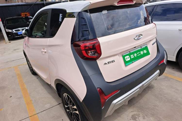 Used Chery QQ Little Ant 2022 Revised Version Sweet Pink Edition Half-Sugar Version Lithium Iron Phosphate 30.7 kWh 30 kW 301 km Rear Left 45 Deg