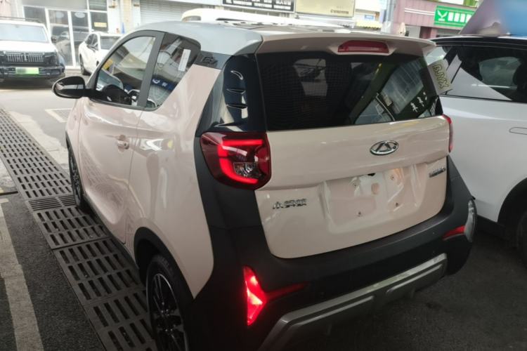 Used Chery QQ Little Ant 2022 Restyled Version Sweet Pink Edition Half-Sugar Version 30.6 kWh 30 kW 301 km Rear Left 45 Deg