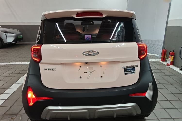 Used Chery QQ Little Ant 2022 Revised Version Sweet Pink Edition Half-Sugar Version Lithium Iron Phosphate 30.7 kWh 30 kW 301 km Rear