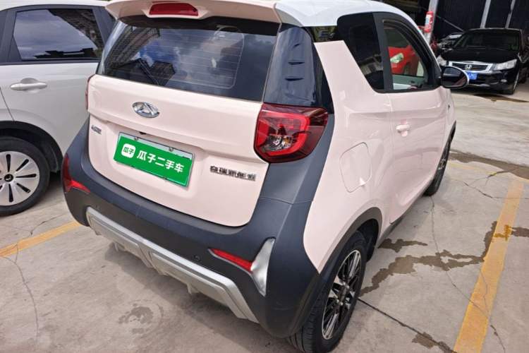 Used Chery QQ Little Ant 2022 Revised Version Sweet Pink Edition Half-Sugar Version Lithium Iron Phosphate 30.7 kWh 30 kW 301 km Rear Right 45 Deg