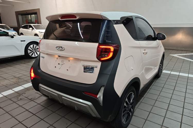 Used Chery QQ Little Ant 2022 Revised Version Sweet Pink Edition Half-Sugar Version Lithium Iron Phosphate 30.7 kWh 30 kW 301 km Rear Right 45 Deg