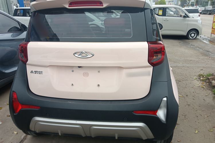 Used Chery QQ Little Ant 2022 Restyled Version Sweet Pink Edition Half-Sugar Version 28.8 kWh 30 kW 301 km Rear