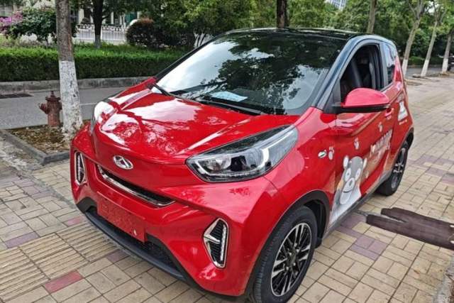 Used Chery QQ Little Ant 2022 Revised Version Sweet Pink Edition Half-Sugar Version Lithium Iron Phosphate 30.7 kWh 30 kW 301 km