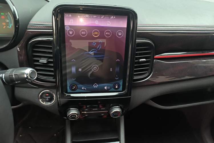 Used Chery QQ Little Ant 2022 Sweet Pink Edition Half-Sugar Version 3-Cell Lithium 30kW 301km Audio And AC Panel
