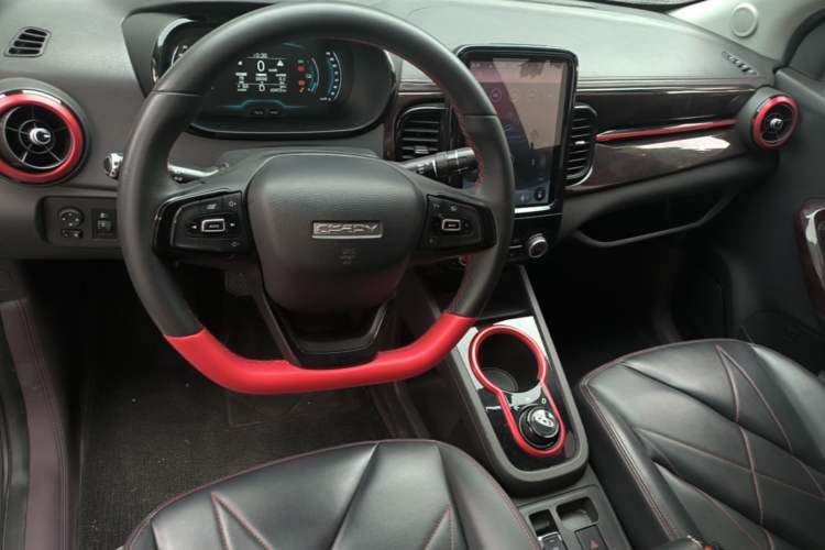 Used Chery QQ Little Ant 2022 Sweet Pink Edition Half-Sugar Version 3-Cell Lithium 30kW 301km Center Console