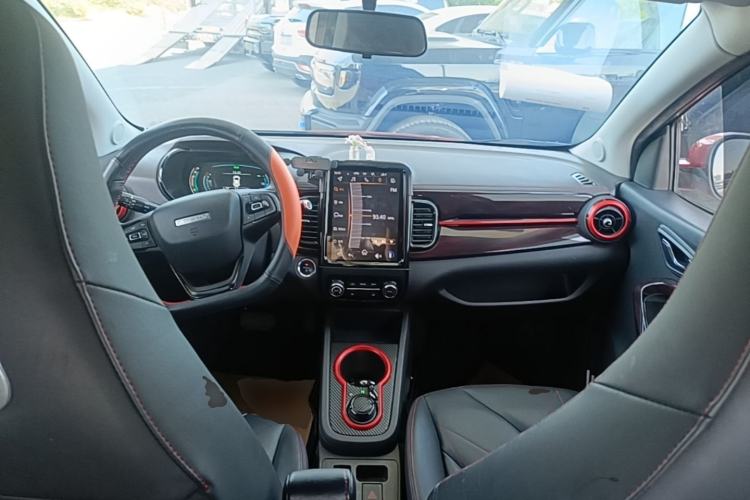 Used Chery QQ Little Ant 2022 Revised Version Sweet Pink Edition Half-Sugar Version Lithium Iron Phosphate 30.7 kWh 30 kW 301 km Center Console
