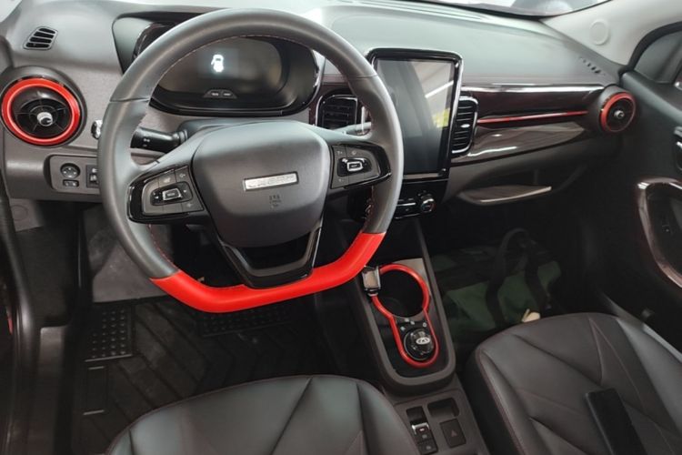 Used Chery QQ Little Ant 2022 Sweet Pink Edition Half-Sugar Version 3-Cell Lithium 30kW 408km Center Console
