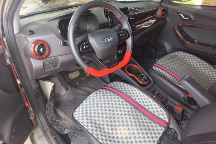 Used Chery QQ Little Ant 2022 Sweet Pink Edition Half-Sugar Version Lithium Iron Phosphate 30 kW 301 km Center Console