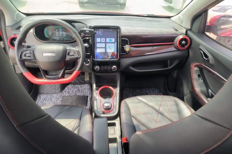 Used Chery QQ Little Ant 2022 Sweet Pink Edition Half-Sugar Version Lithium Iron Phosphate 30 kW 301 km Center Console