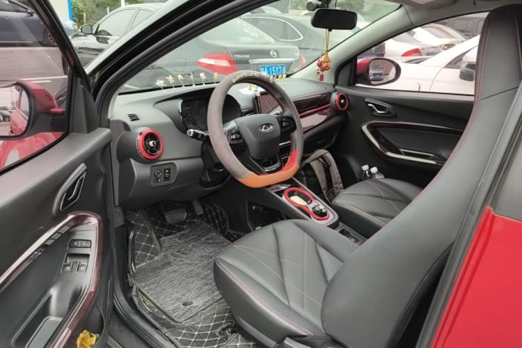 Used Chery QQ Little Ant 2022 Revised Version Sweet Pink Edition Half-Sugar Version Lithium Iron Phosphate 30.7 kWh 30 kW 301 km Driver Seat