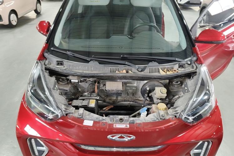 Used Chery QQ Little Ant 2022 Sweet Pink Edition Half-Sugar Version 3-Cell Lithium 30kW 301km Engine Bay