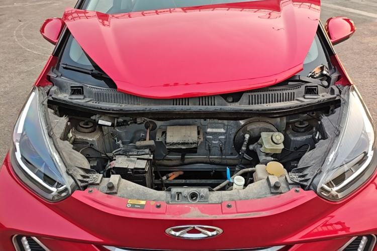 Used Chery QQ Little Ant 2022 Sweet Pink Edition Half-Sugar Version 3-Cell Lithium 30kW 301km Engine Bay