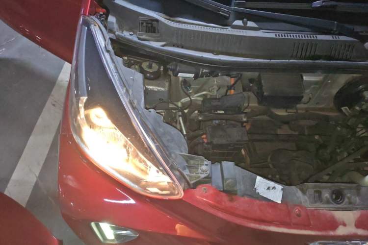 Used Chery QQ Little Ant 2022 Sweet Pink Edition Half-Sugar Version Lithium Iron Phosphate 30 kW 301 km Engine Bay Right