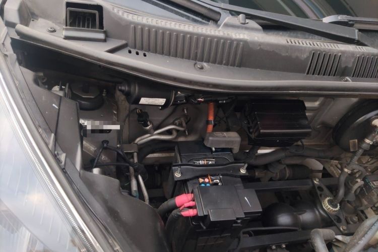 Used Chery QQ Little Ant 2022 Sweet Pink Edition Half-Sugar Version 3-Cell Lithium 30kW 301km Engine Bay Right