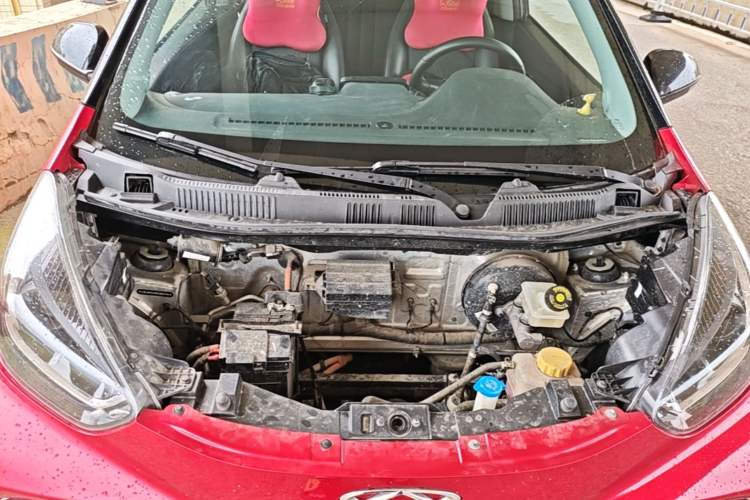 Used Chery QQ Little Ant 2022 Sweet Pink Edition Half-Sugar Version 3-Cell Lithium 30kW 301km Engine Bay
