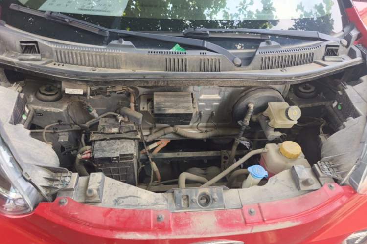Used Chery QQ Little Ant 2022 Sweet Pink Edition Half-Sugar Version Lithium Iron Phosphate 30 kW 301 km Engine Bay