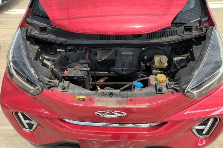Used Chery QQ Little Ant 2022 Sweet Pink Edition Half-Sugar Version Lithium Iron Phosphate 30 kW 301 km Engine Bay