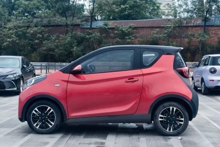 Used Chery QQ Little Ant 2022 Sweet Pink Edition Half-Sugar Version 3-Cell Lithium 30kW 301km Exterior 9