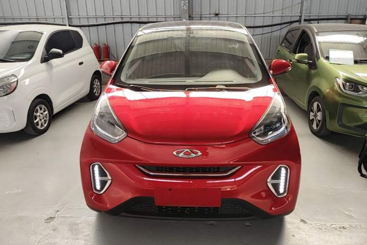 Used Chery QQ Little Ant 2022 Revised Version Sweet Pink Edition Half-Sugar Version Lithium Iron Phosphate 30.7 kWh 30 kW 301 km Front