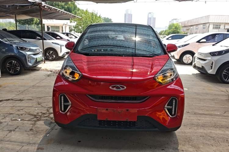 Used Chery QQ Little Ant 2022 Revised Version Sweet Pink Edition Half-Sugar Version Lithium Iron Phosphate 30.7 kWh 30 kW 301 km Front