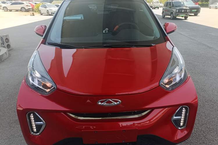 Used Chery QQ Little Ant 2022 Revised Version Sweet Pink Edition Half-Sugar Version Lithium Iron Phosphate 30.7 kWh 30 kW 301 km Front