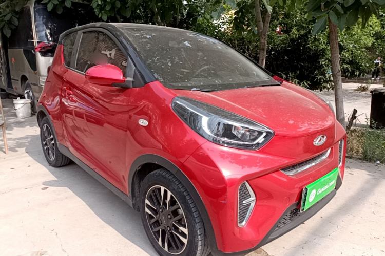 Used Chery QQ Little Ant 2022 Sweet Pink Edition Low-Sugar Version Lithium Iron Phosphate 29.2 kWh 30 kW 301 km Front Right 45 Deg