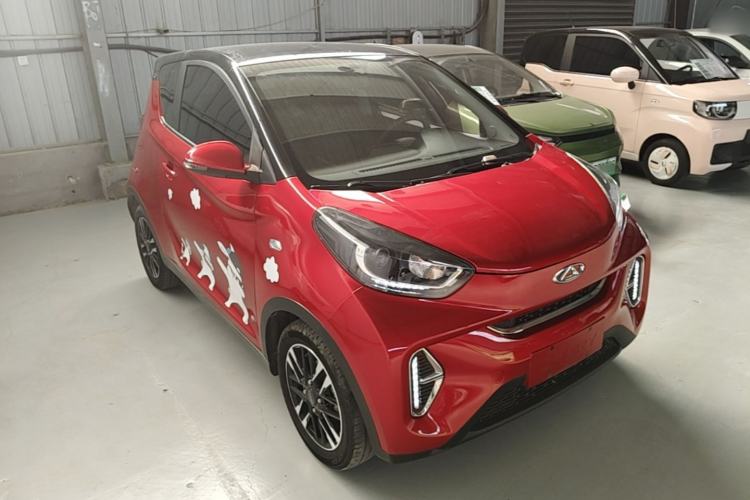 Used Chery QQ Little Ant 2022 Revised Version Sweet Pink Edition Half-Sugar Version Lithium Iron Phosphate 30.7 kWh 30 kW 301 km Front Right 45 Deg