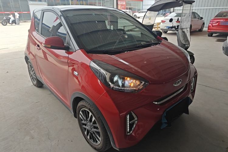 Used Chery QQ Little Ant 2022 Revised Version Sweet Pink Edition Half-Sugar Version Lithium Iron Phosphate 30.7 kWh 30 kW 301 km Front Right 45 Deg