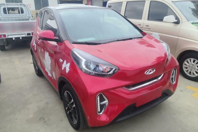 Used Chery QQ Little Ant 2022 Revised Version Sweet Pink Edition Half-Sugar Version Lithium Iron Phosphate 30.7 kWh 30 kW 301 km Front Right 45 Deg