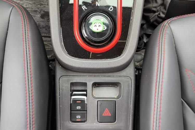 Used Chery QQ Little Ant 2022 Revised Version Sweet Pink Edition Half-Sugar Version Lithium Iron Phosphate 30.7 kWh 30 kW 301 km Gear Lever