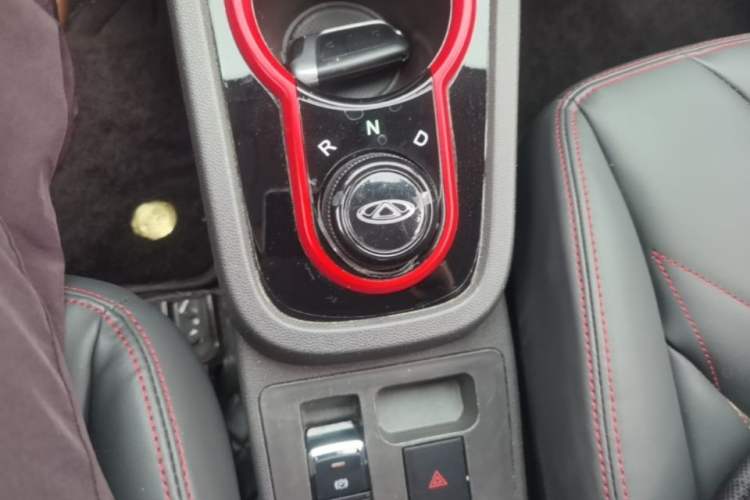 Used Chery QQ Little Ant 2022 Sweet Pink Edition Half-Sugar Version Lithium Iron Phosphate 30 kW 301 km Gear Lever