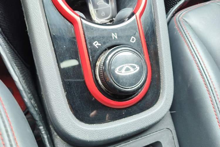 Used Chery QQ Little Ant 2022 Sweet Pink Edition Half-Sugar Version Lithium Iron Phosphate 29.2 kWh 30 kW 301 km Gear Lever