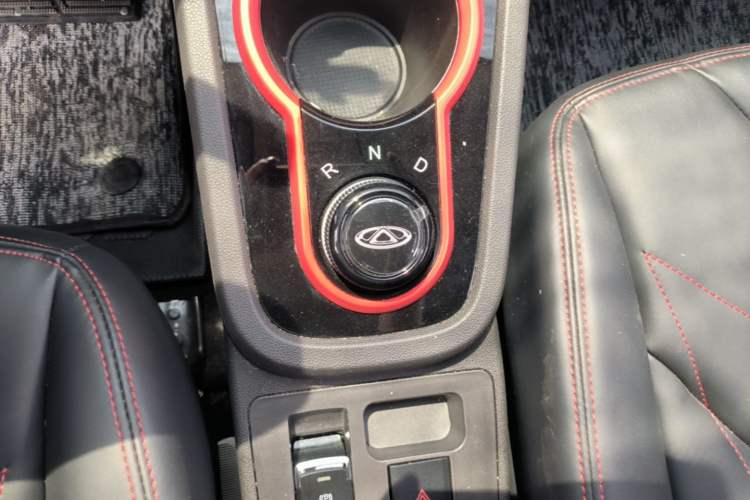 Used Chery QQ Little Ant 2022 Sweet Pink Edition Half-Sugar Version Lithium Iron Phosphate 30 kW 301 km Gear Lever