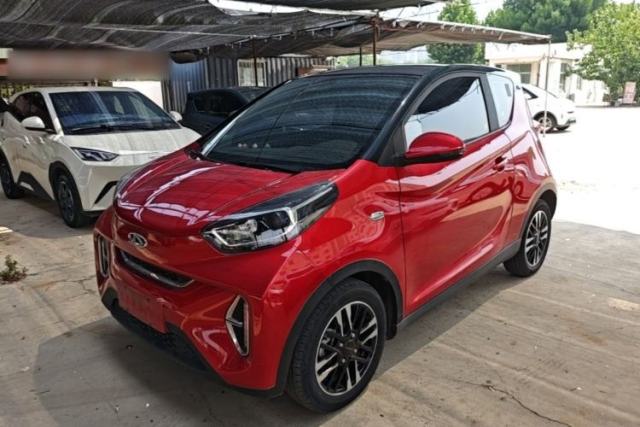 Used Chery QQ Little Ant 2022 Revised Version Sweet Pink Edition Half-Sugar Version Lithium Iron Phosphate 30.7 kWh 30 kW 301 km