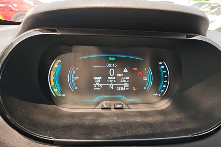 Used Chery QQ Little Ant 2022 Revised Version Sweet Pink Edition Half-Sugar Version Lithium Iron Phosphate 30.7 kWh 30 kW 301 km Instrument Cluster