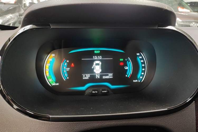 Used Chery QQ Little Ant 2022 Revised Version Sweet Pink Edition Half-Sugar Version Lithium Iron Phosphate 30.7 kWh 30 kW 301 km Instrument Cluster
