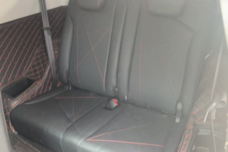 Used Chery QQ Little Ant 2022 Sweet Pink Edition Half-Sugar Version 3-Cell Lithium 30kW 301km Interior 3