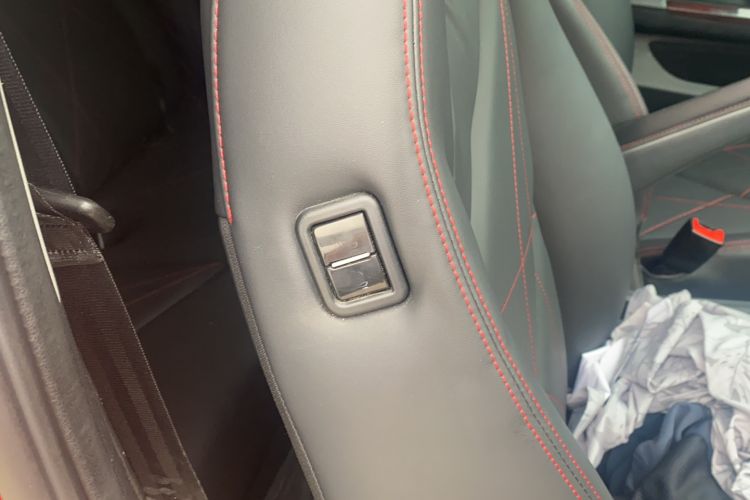 Used Chery QQ Little Ant 2022 Sweet Pink Edition Half-Sugar Version 3-Cell Lithium 30kW 301km Interior 5