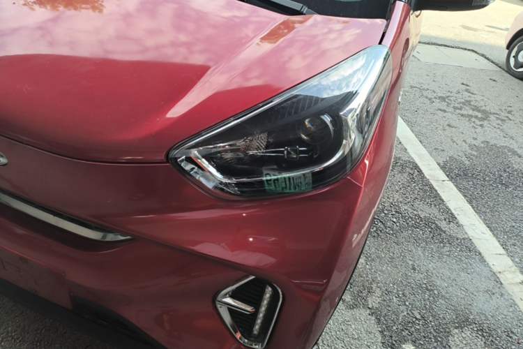 Used Chery QQ Little Ant 2022 Sweet Pink Edition Half-Sugar Version 3-Cell Lithium 30kW 301km Left Front Headlight